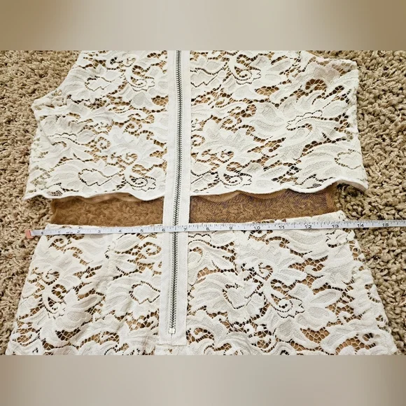 Bailey 44 White Lace Desert Moon Dress - size 4 - Picture 10 of 12